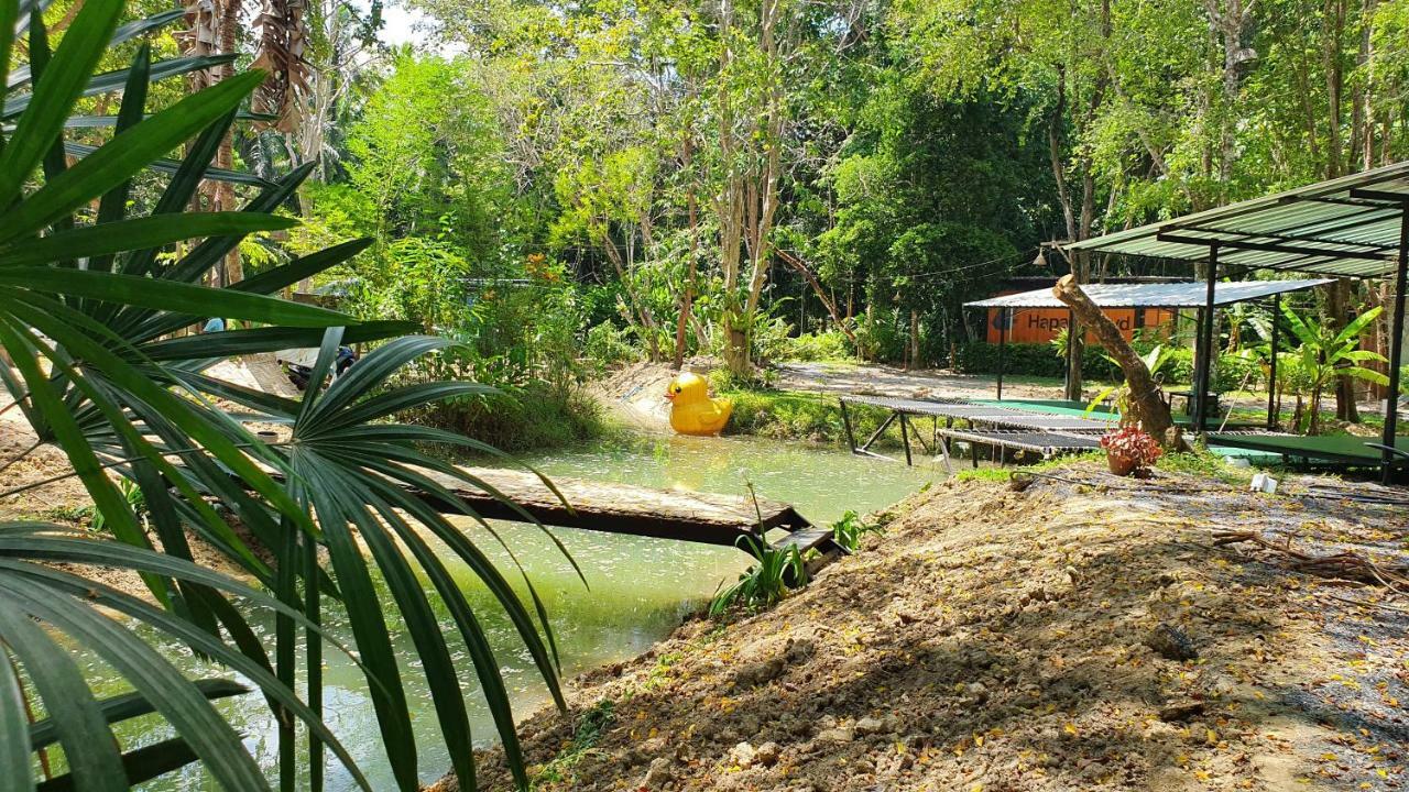 Hug Rimtharn Hotel Ban Khao Klom Exterior photo